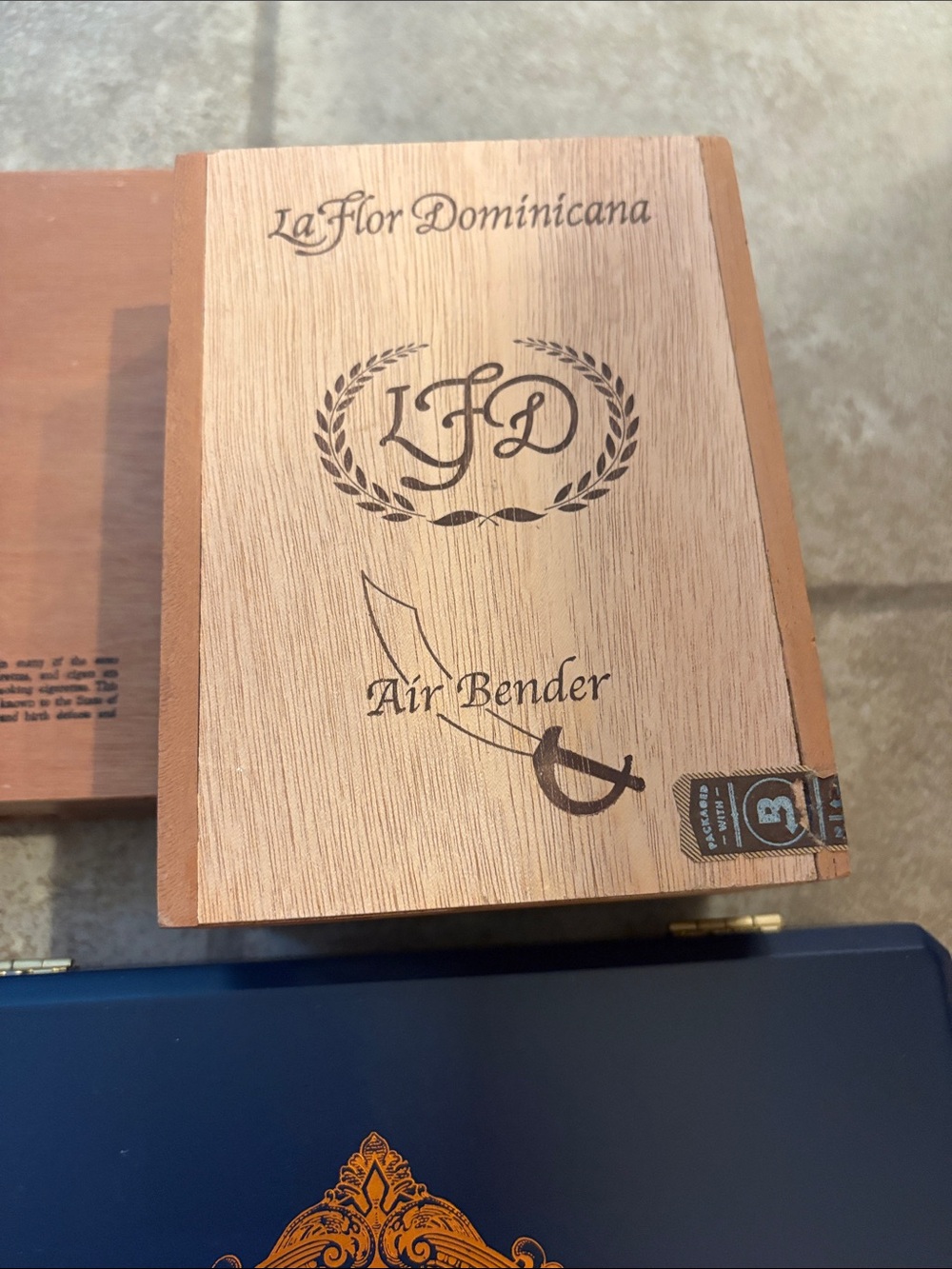 Assorted cigar boxes - Picture 9 of 10